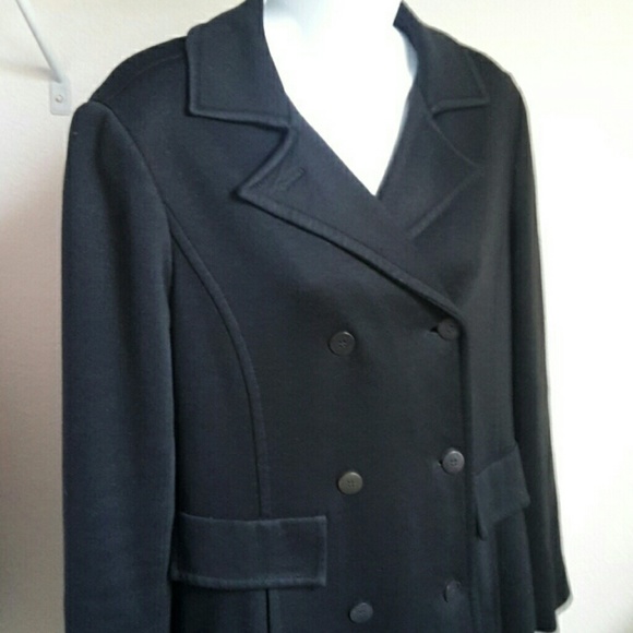 BCBGMaxAzria Jackets & Blazers - Bcbg double breasted black coat